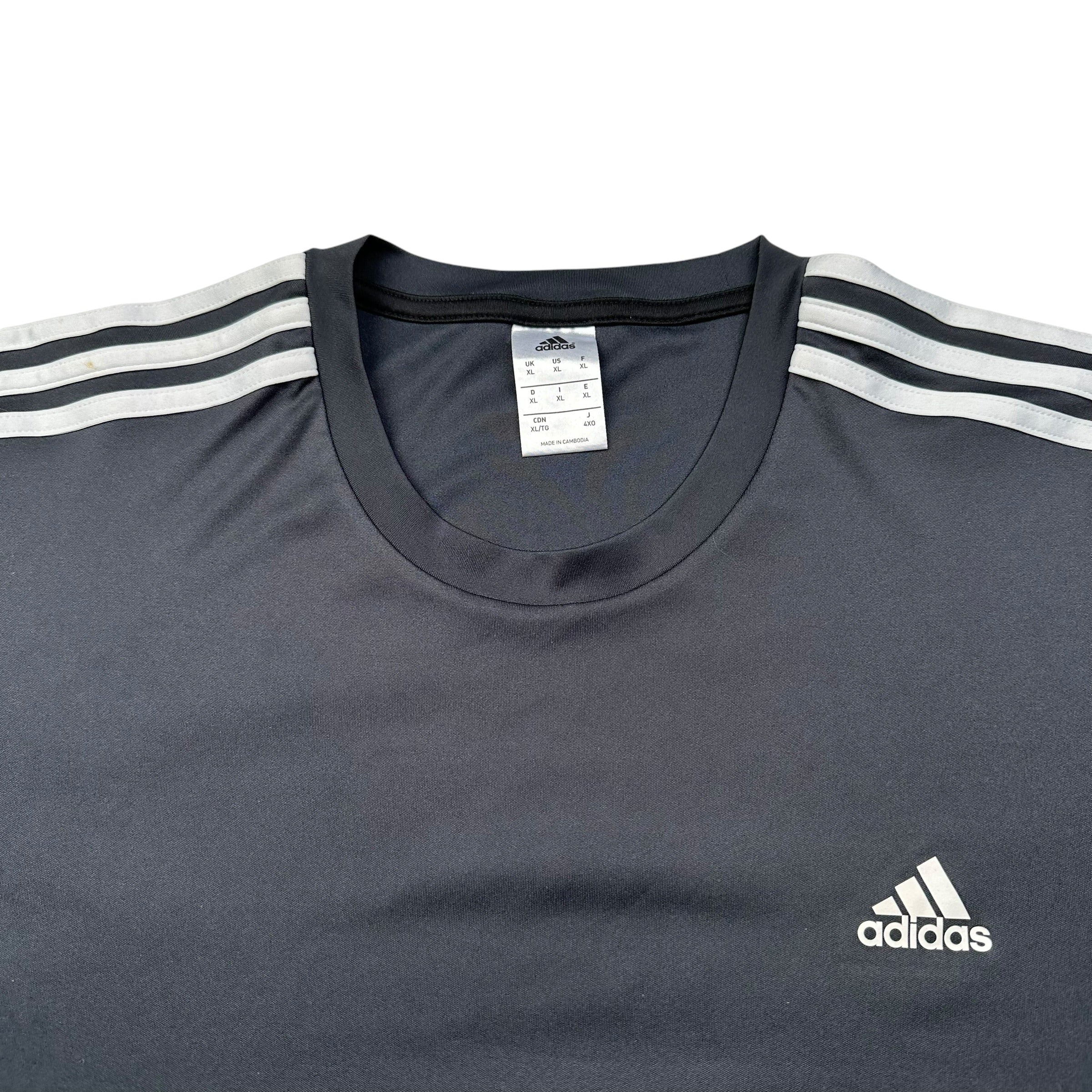 Adidas T-Shirt (XL)