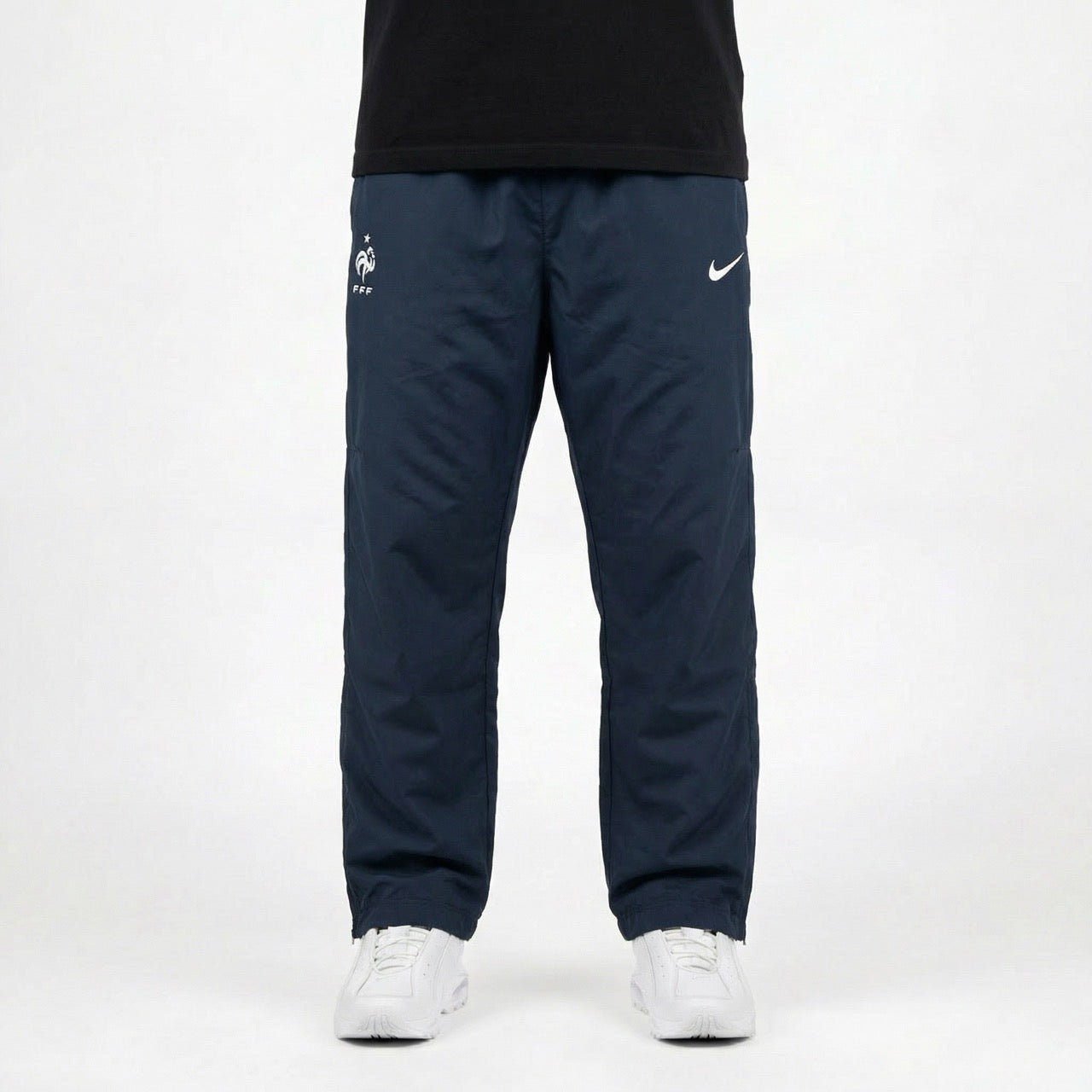 Nike France Trackpants (M)