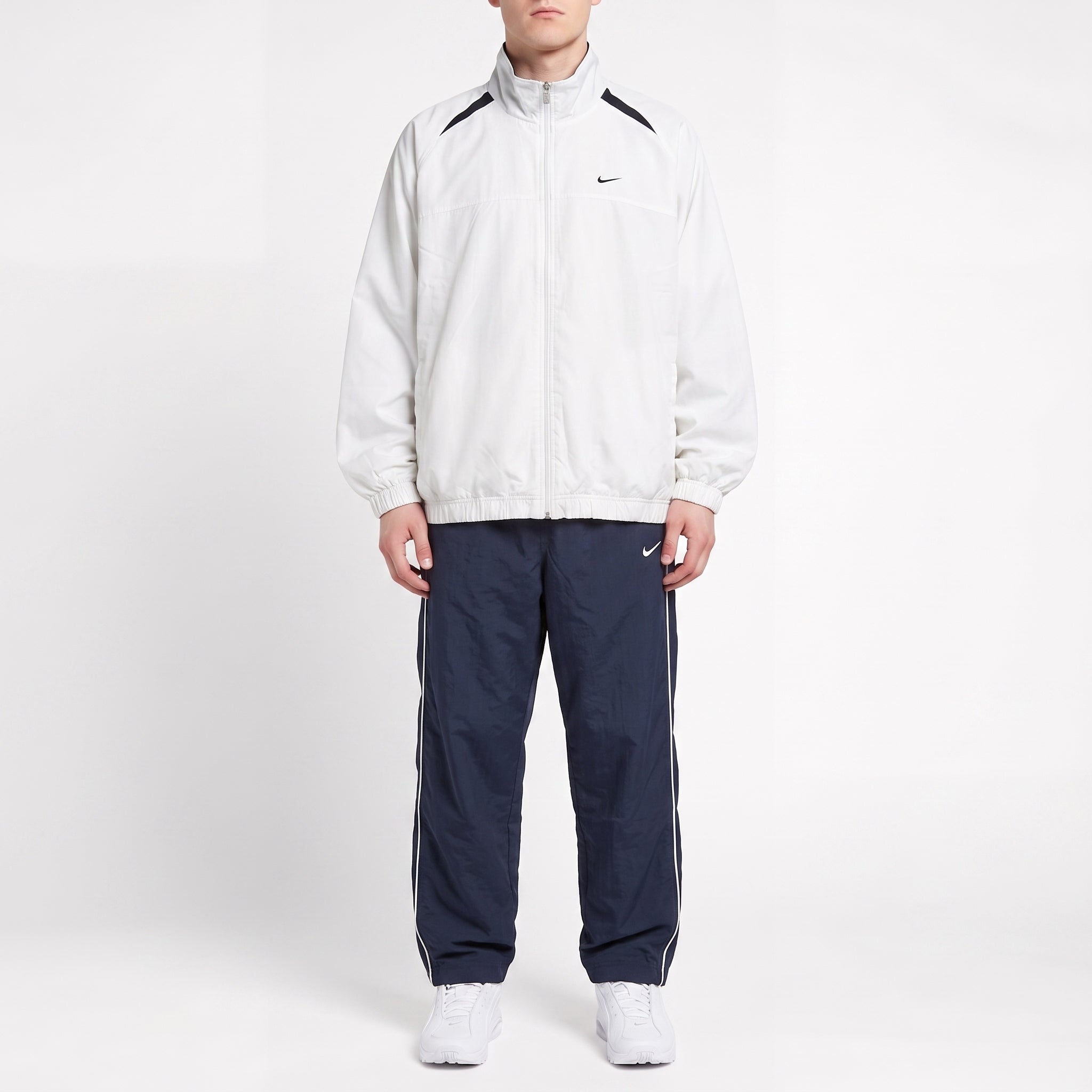 Nike Tracksuit(XL)