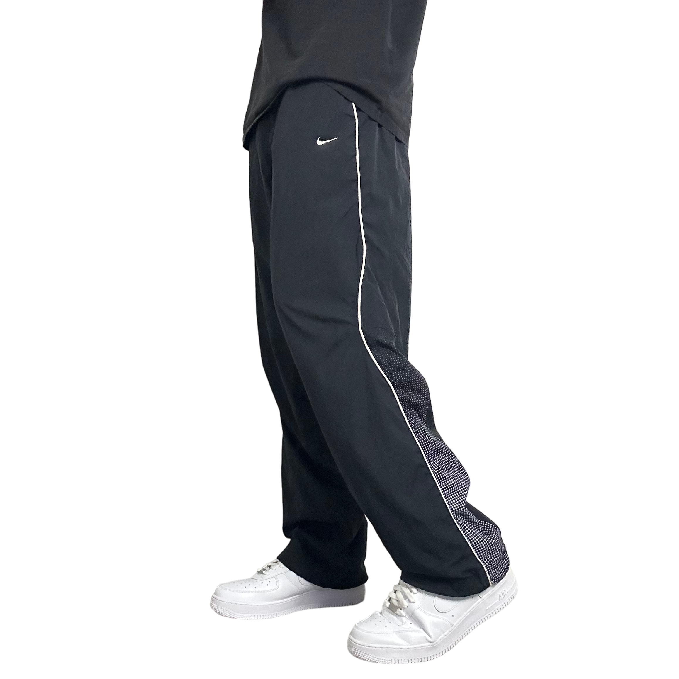 Nike Trackpants (L) KikiVintage